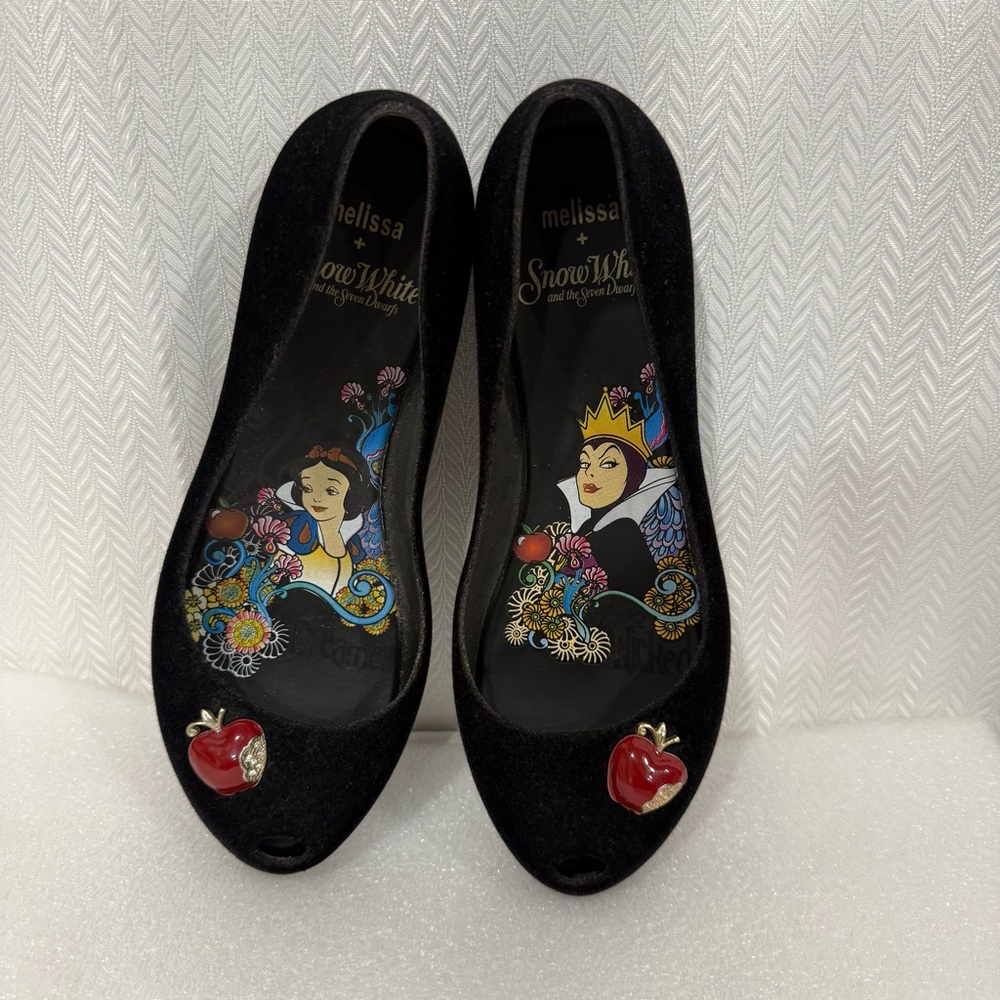Melissa Black Flats with Snow White Design - Picture 11 of 16